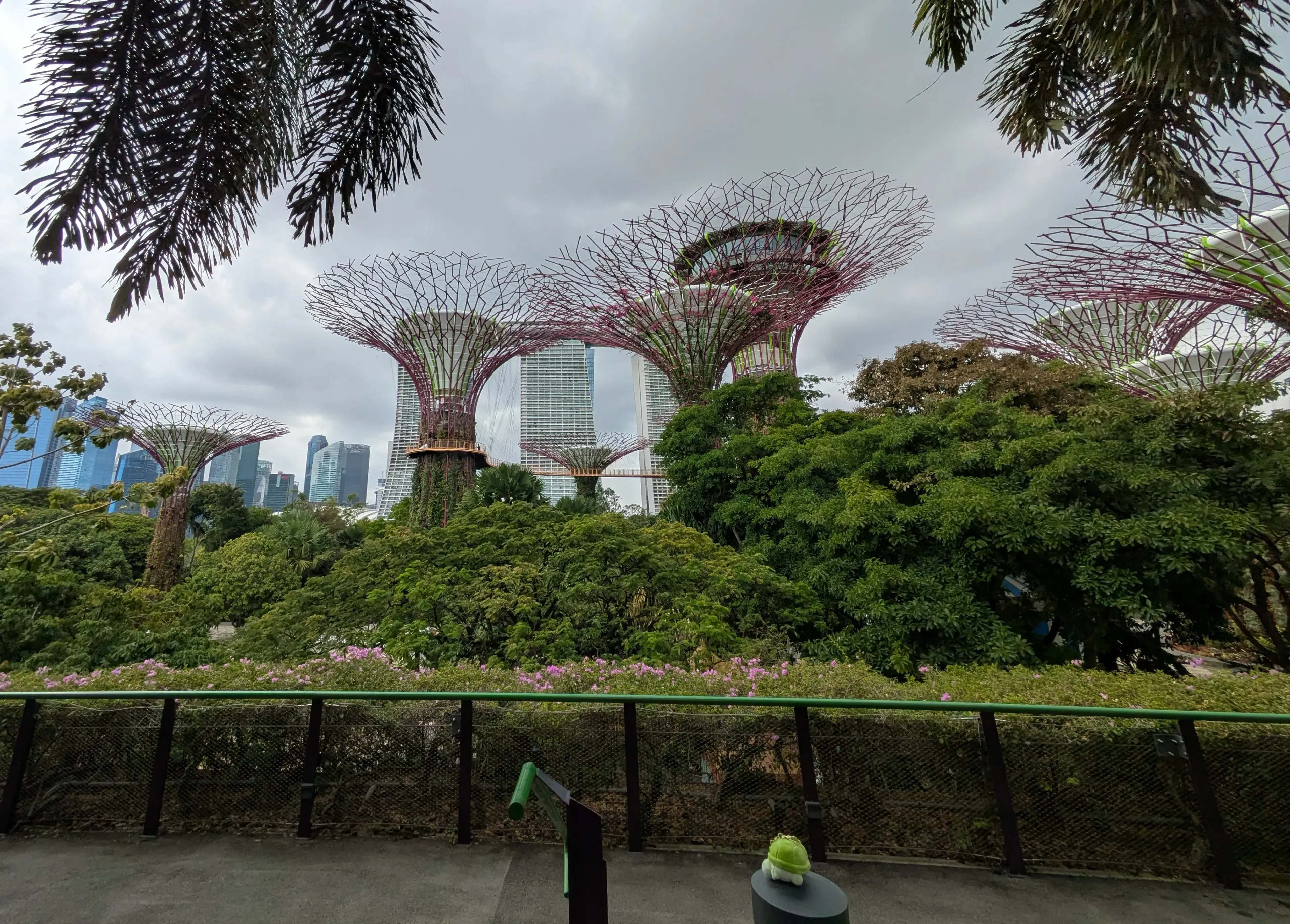 caption: I famosi alberi artificiali I famosi alberi artificiali